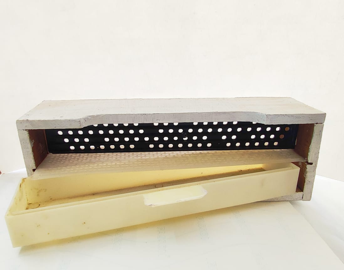 BeeReady Bee Pollen Trap – Efficient Pollen Collector for Apis Cerana Indica